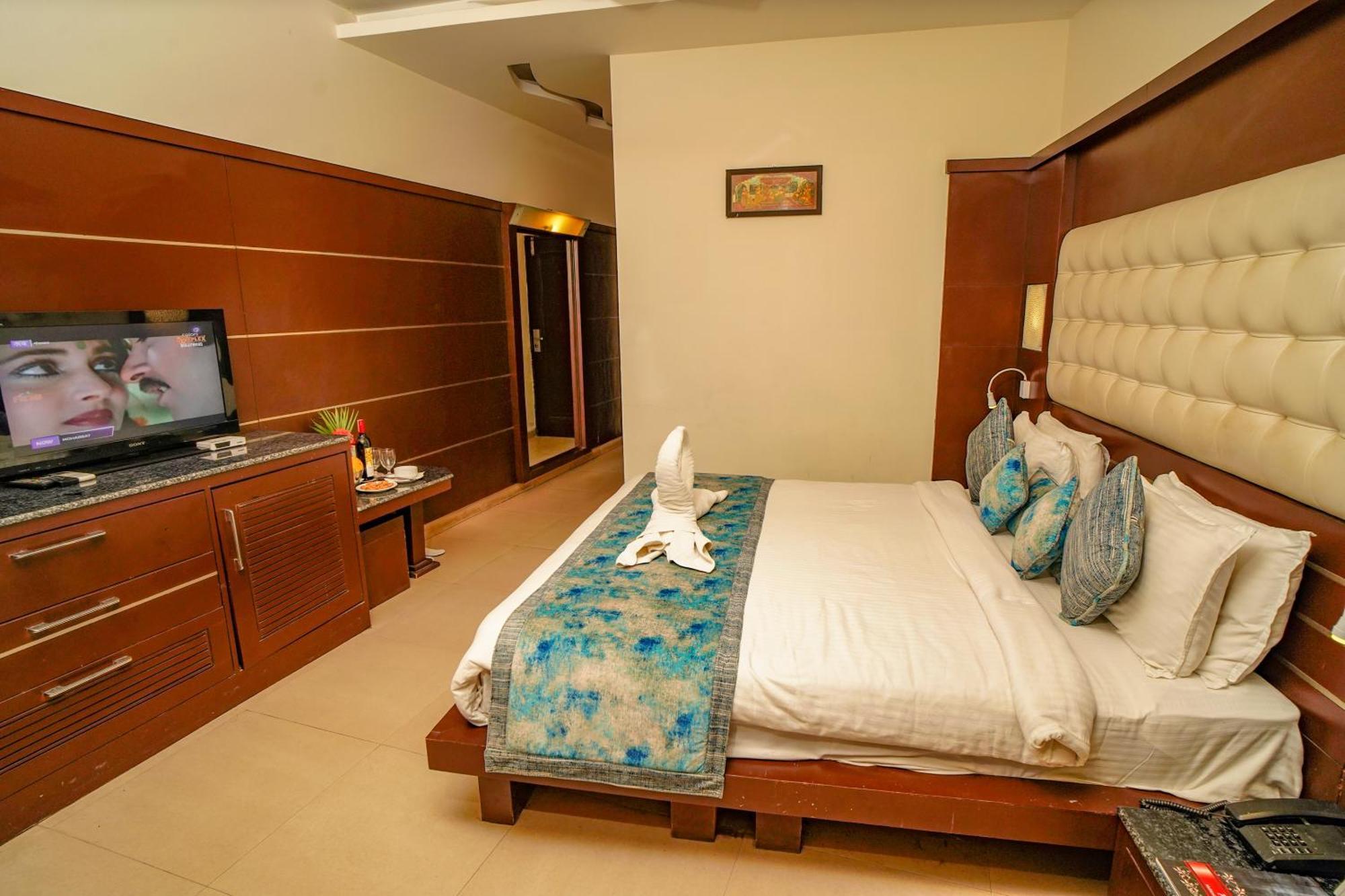 Excel Hotels And Resorts Bhīm Tāl Exterior foto